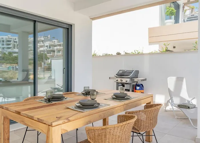 Southbay Apartment *